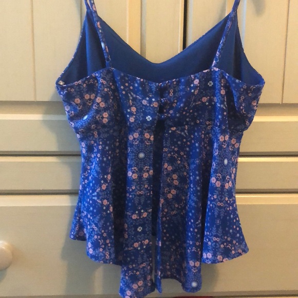 Floral tank top - Picture 2 of 5